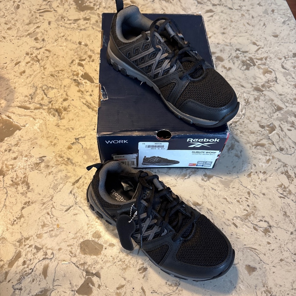 Reebok Blk/Grey Sublite Athletic Work Shoes Sneakers Women’s Size 7M